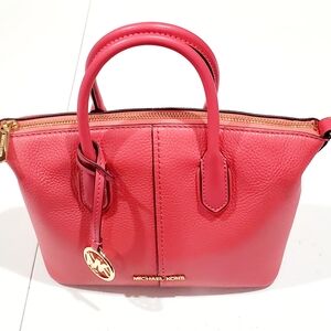 *NWOT* Michael Kors Vibrant Pink Satchel/Crossbody Bag.